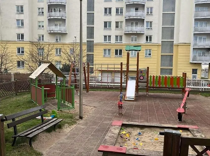 Klimatyzacja - Przy Centrum Onkologii Klinice Novum Dla Pary Badz 4 Osob